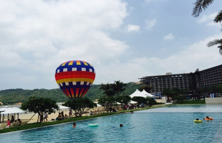 華潤小徑灣室外泳池