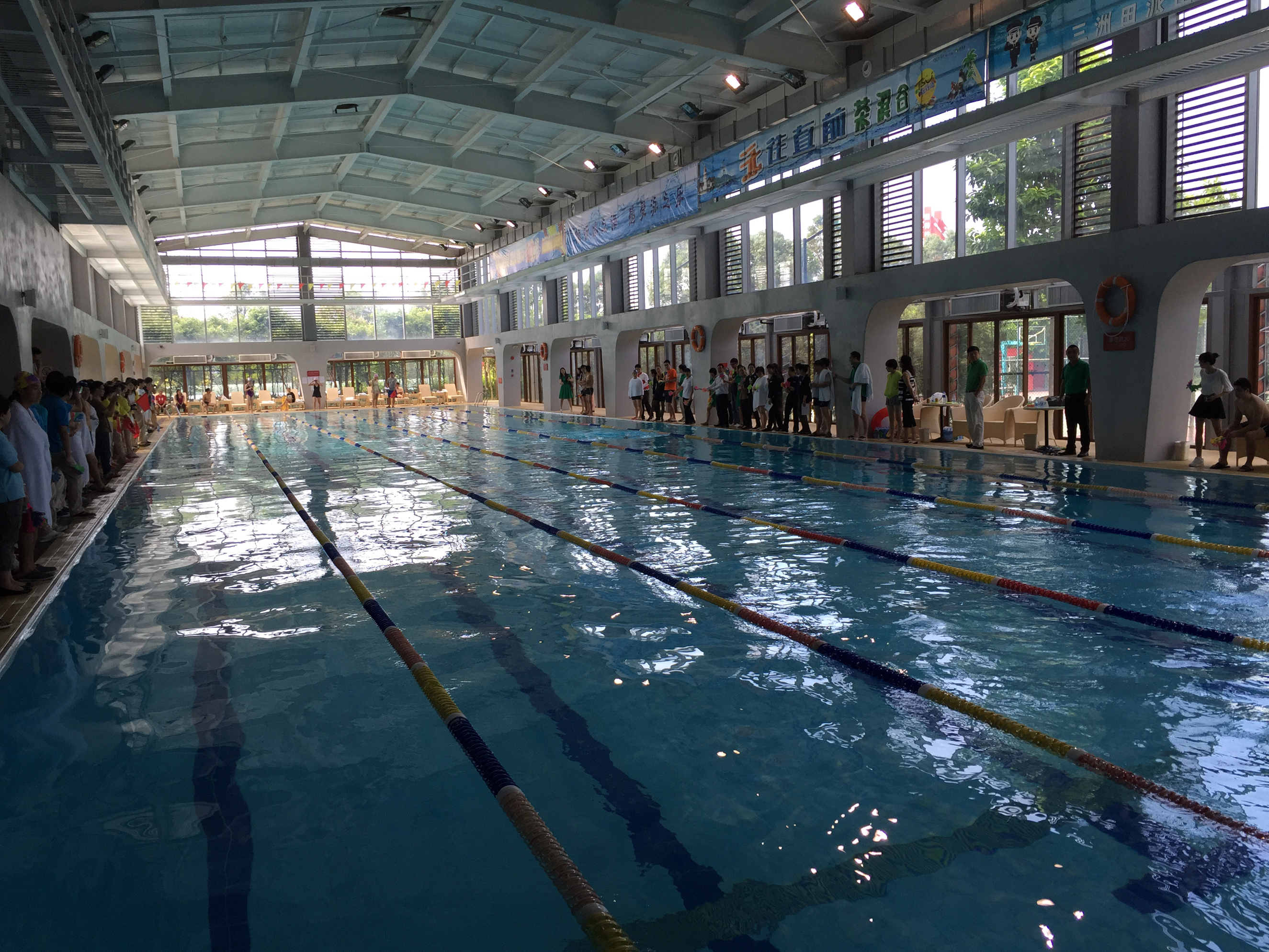 深圳東部華僑城房車(chē)酒店游泳池